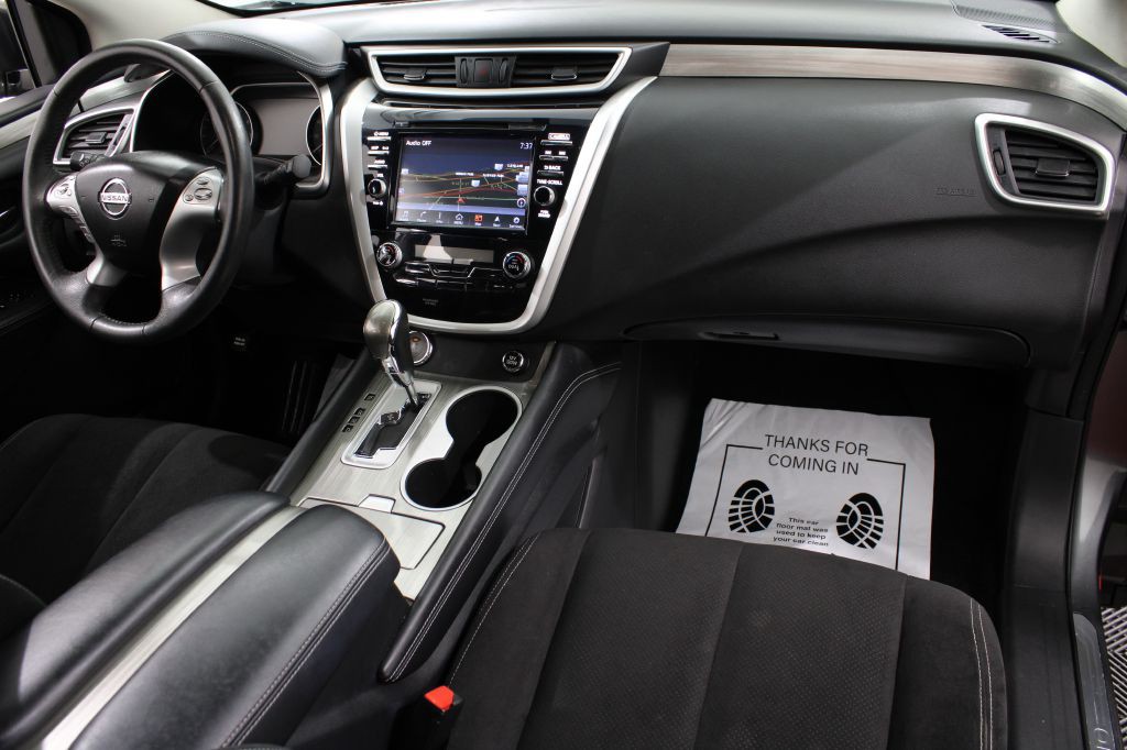 2017 Nissan Murano Image 2