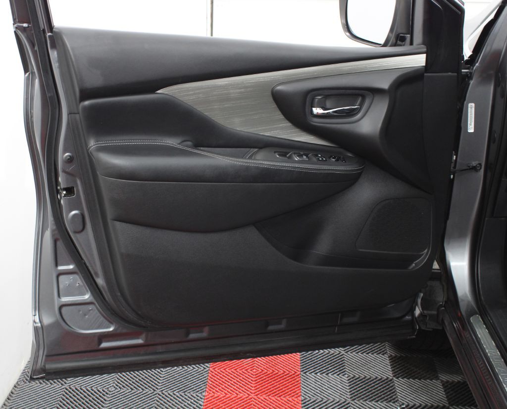 2017 Nissan Murano Image 13