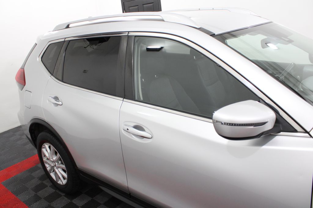 2019 Nissan Rogue Image 8