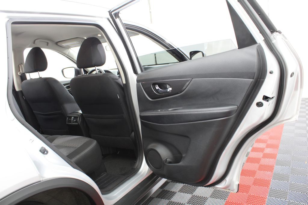2019 Nissan Rogue Image 19