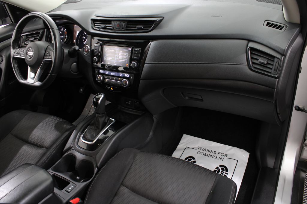 2019 Nissan Rogue Image 22