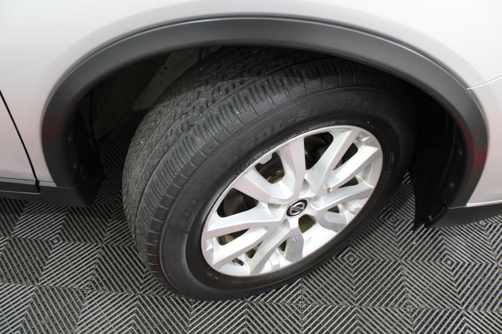 2019 Nissan Rogue Image 45