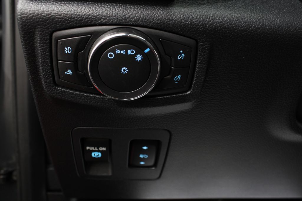 2016 Ford F-150 Image 32