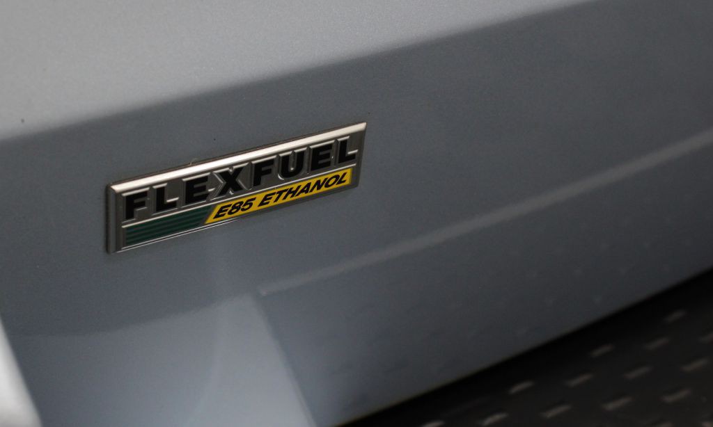 2013 Chrysler Town & Country Image 9