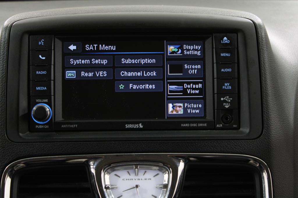 2013 Chrysler Town & Country Image 29