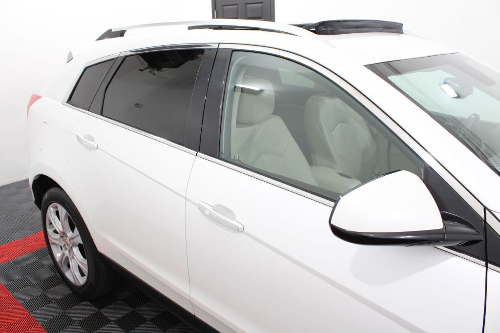 2011 Cadillac SRX Image 8