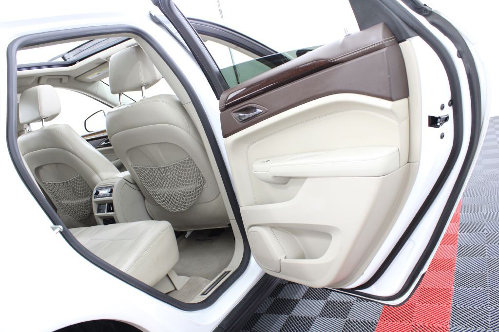 2011 Cadillac SRX Image 22