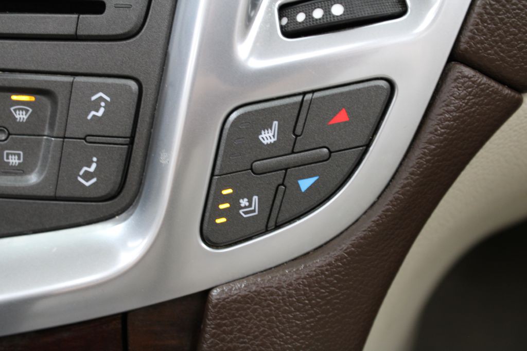 2011 Cadillac SRX Image 29