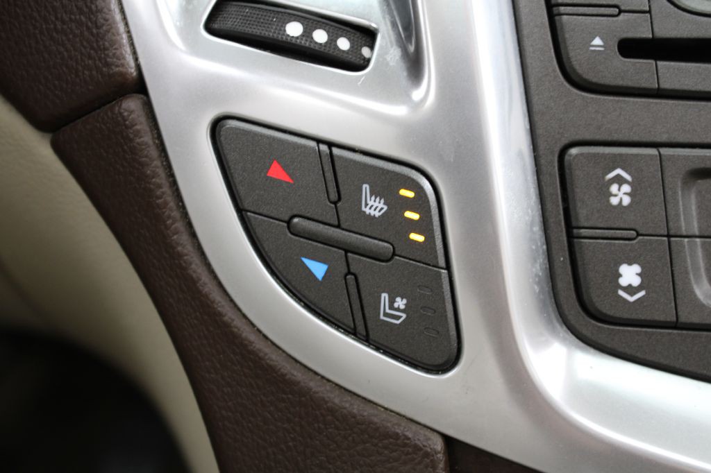 2011 Cadillac SRX Image 30