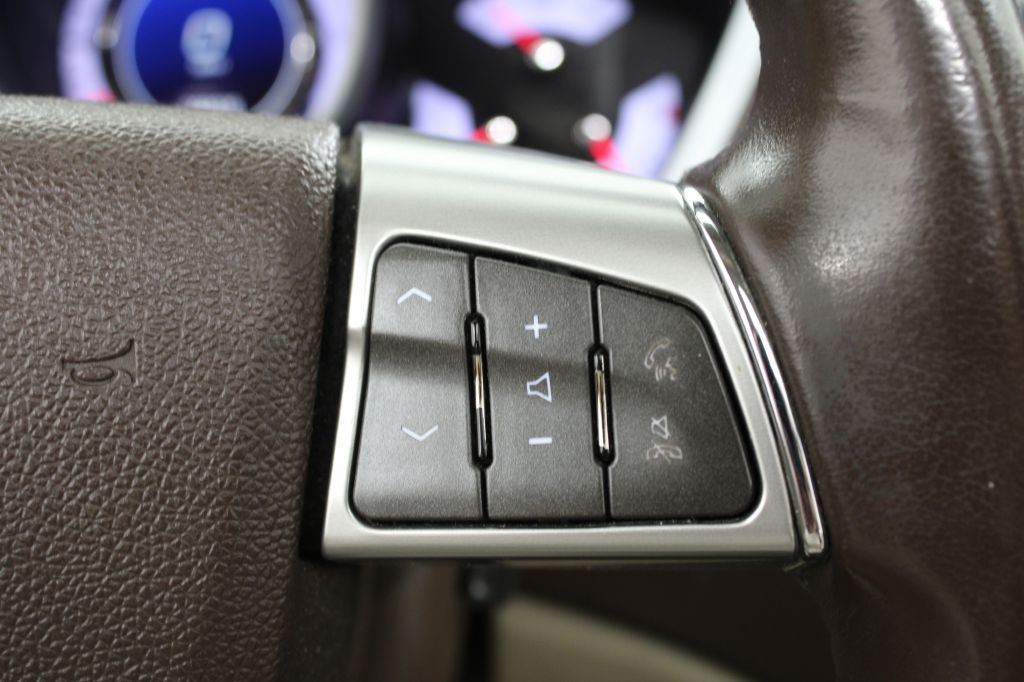 2011 Cadillac SRX Image 34