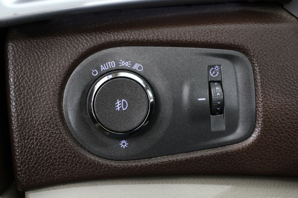 2011 Cadillac SRX Image 39