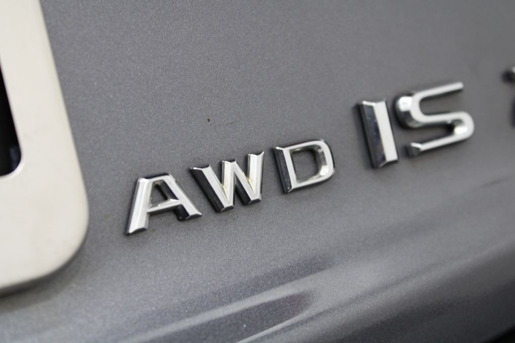 2015 Lexus IS Image 13