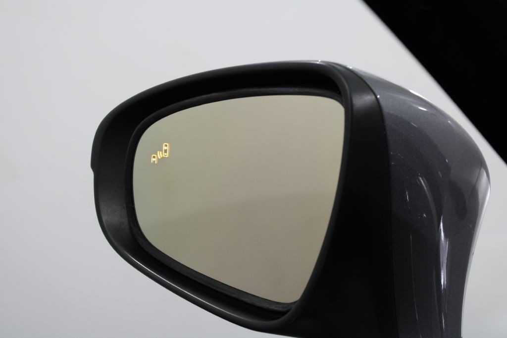 2015 Lexus IS Image 14