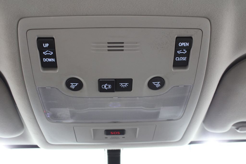 2015 Lexus IS Image 40