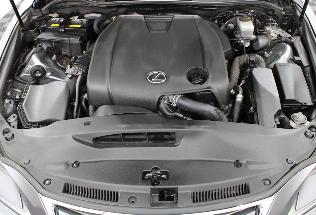 2015 Lexus IS Image 48