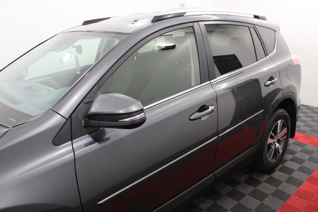 2016 Toyota Rav4 Image 9