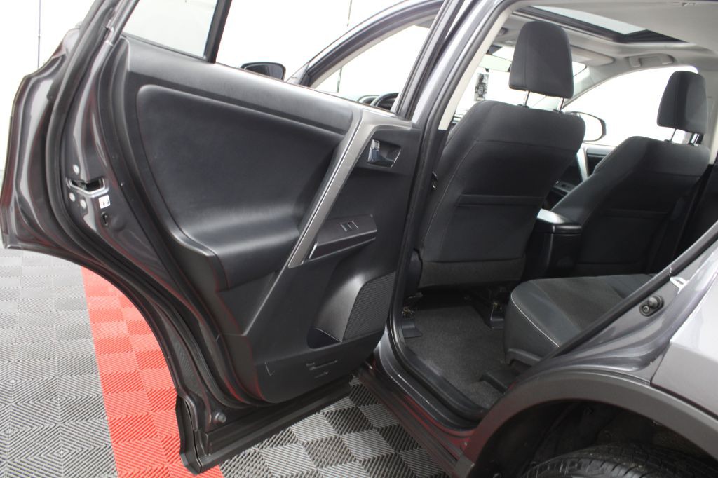 2016 Toyota Rav4 Image 16