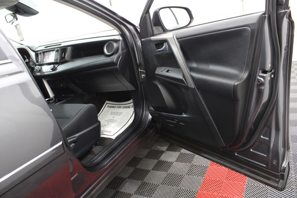 2016 Toyota Rav4 Image 20