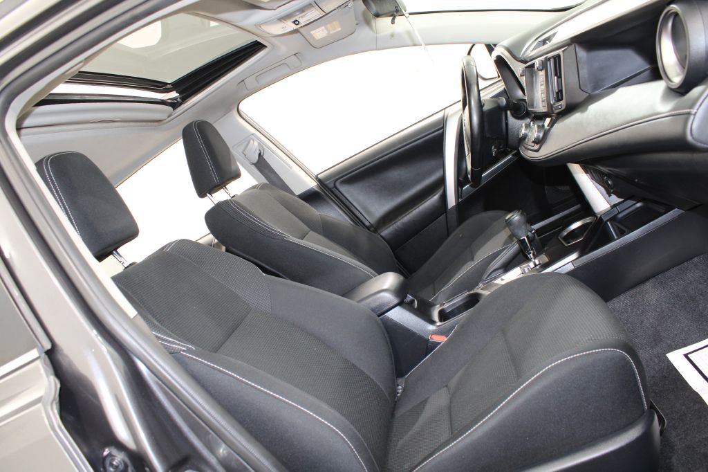2016 Toyota Rav4 Image 21