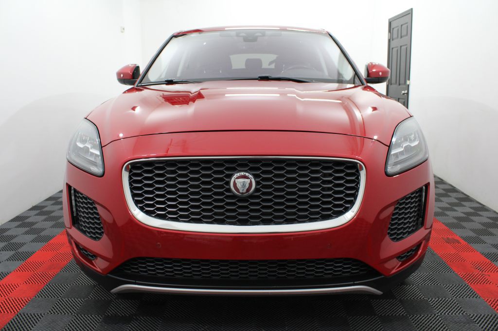 2019 Jaguar E-pace Image 4