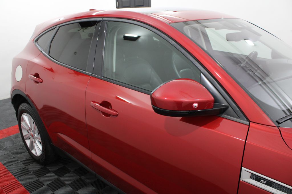 2019 Jaguar E-pace Image 9