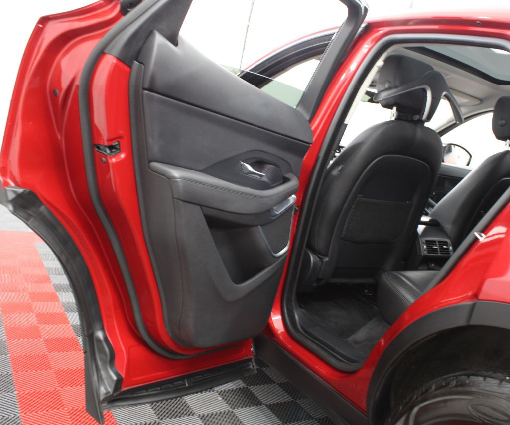 2019 Jaguar E-pace Image 20