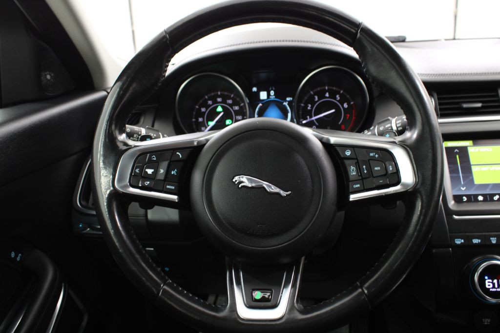 2019 Jaguar E-pace Image 37