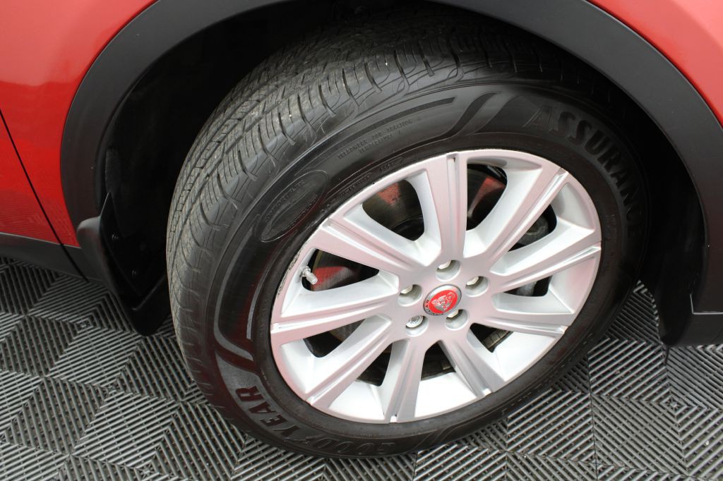 2019 Jaguar E-pace Image 51