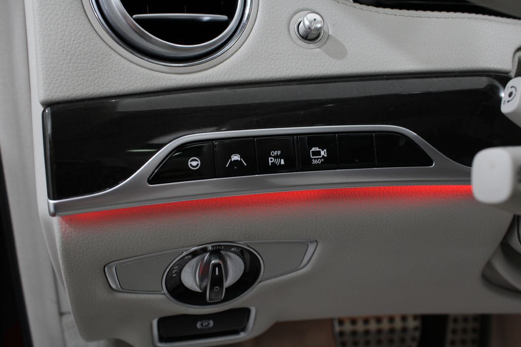 2016 Mercedes-Benz S-Class Image 21