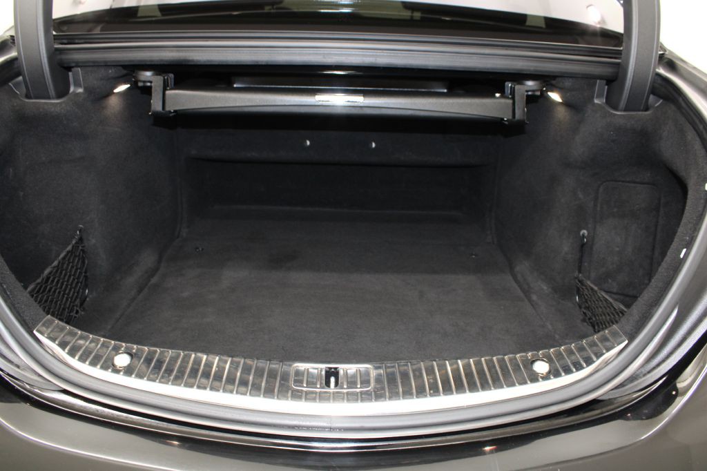 2016 Mercedes-Benz S-Class Image 26