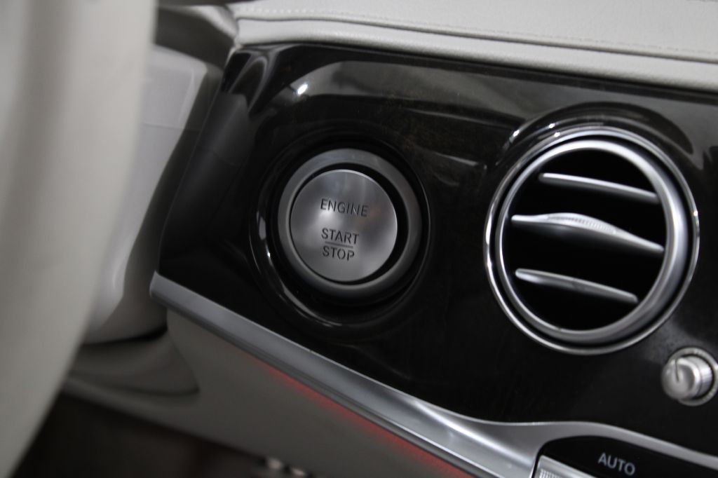 2016 Mercedes-Benz S-Class Image 40