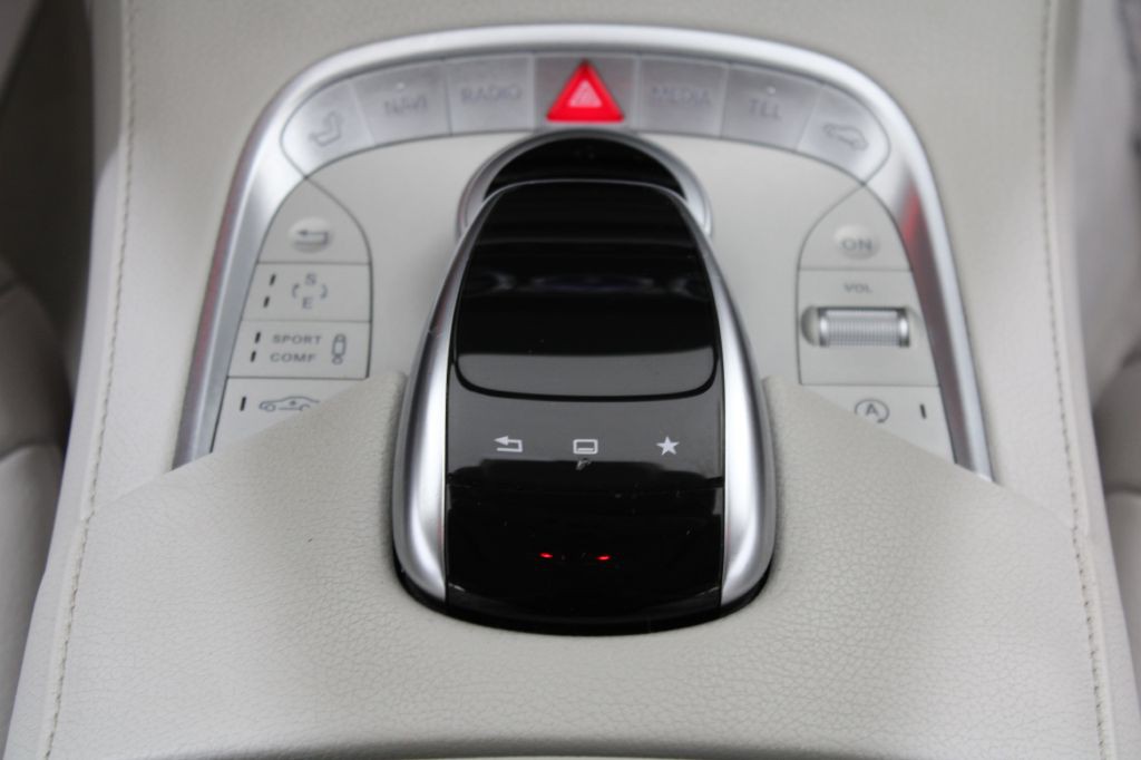 2016 Mercedes-Benz S-Class Image 41