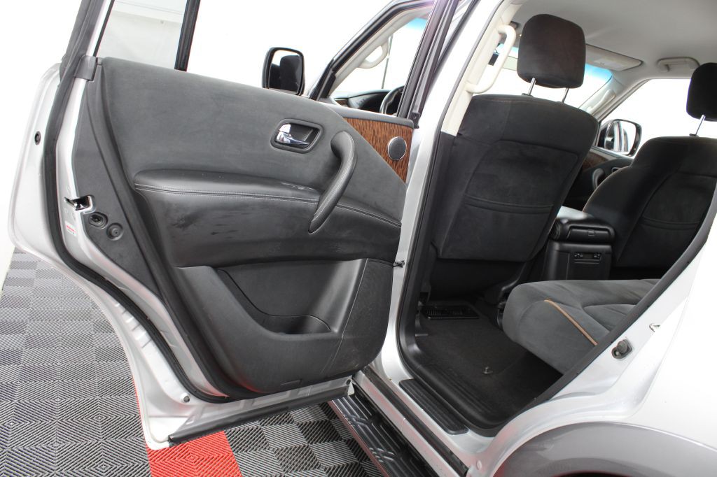 2017 Nissan Armada Image 16