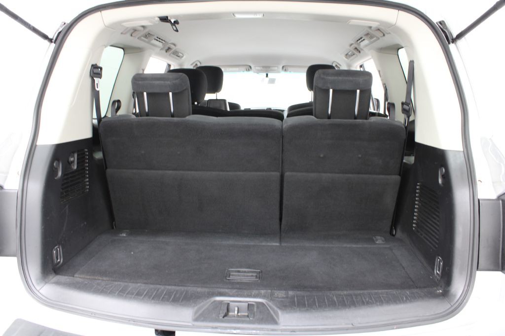 2017 Nissan Armada Image 19