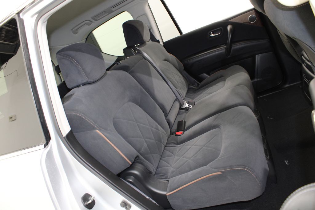 2017 Nissan Armada Image 22