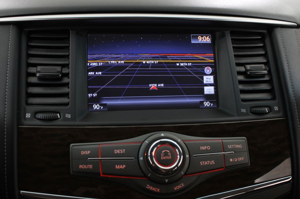 2017 Nissan Armada Image 28