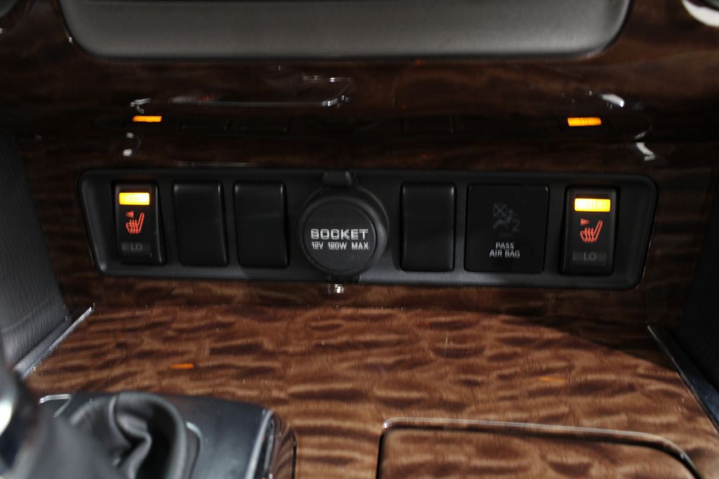 2017 Nissan Armada Image 30