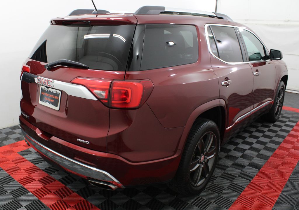 2017 GMC Acadia Image 4