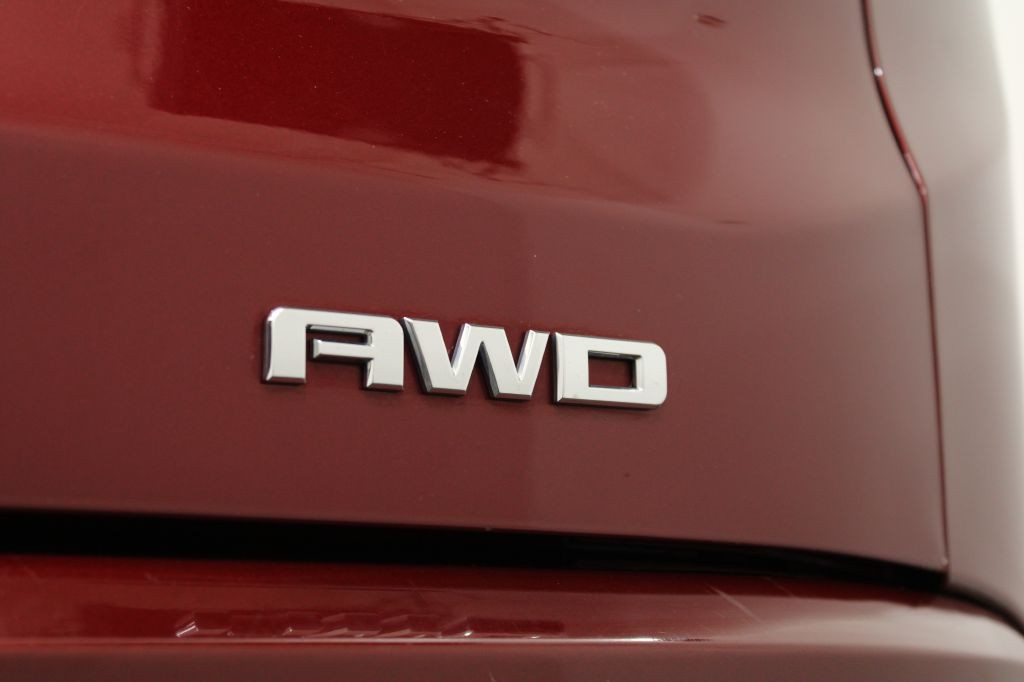 2017 GMC Acadia Image 8