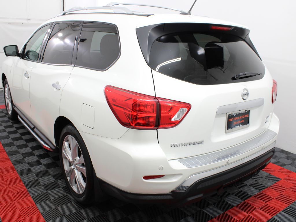 2018 Nissan Pathfinder Image 5