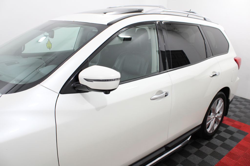 2018 Nissan Pathfinder Image 8