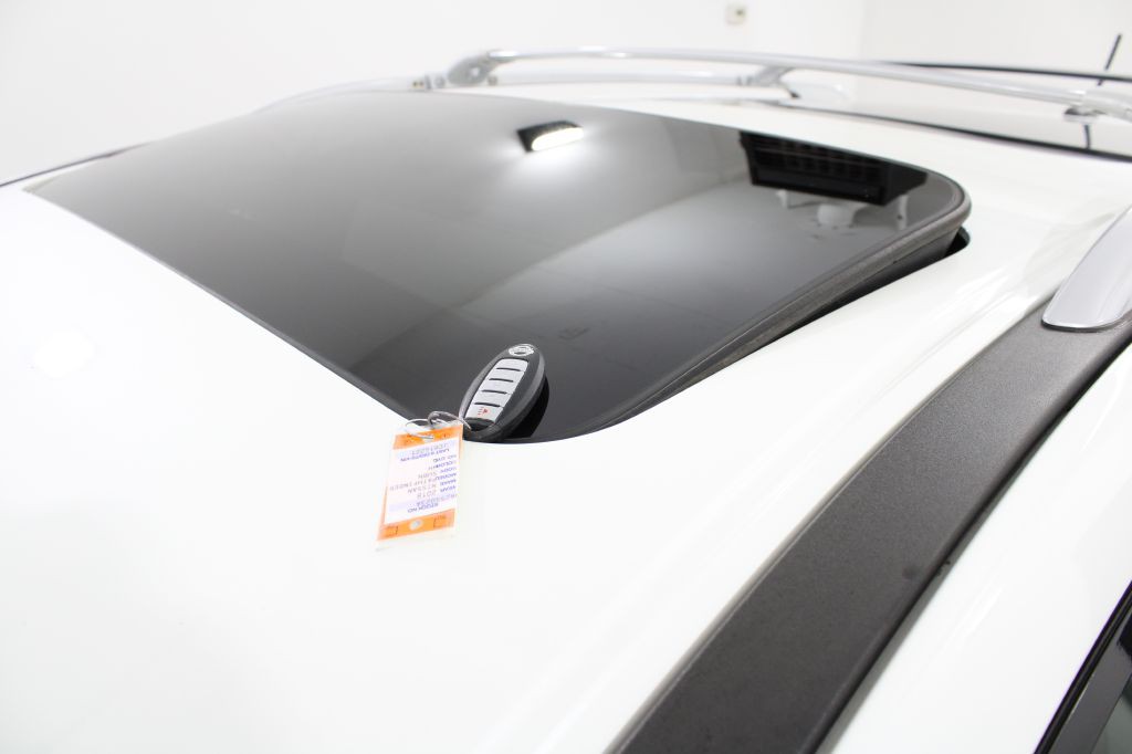 2018 Nissan Pathfinder Image 9