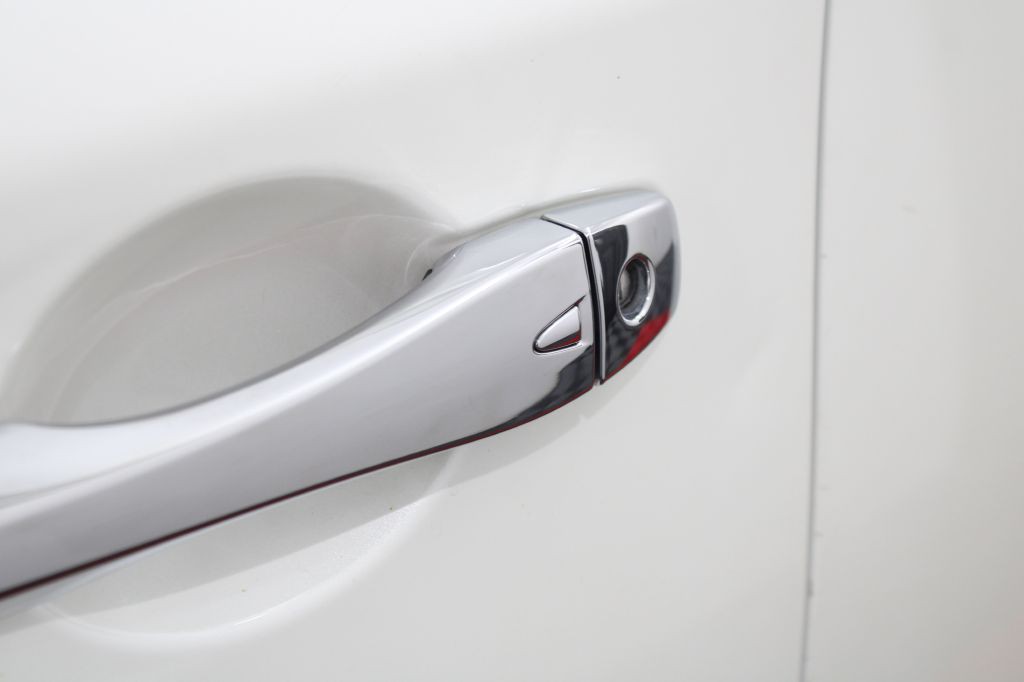 2018 Nissan Pathfinder Image 11