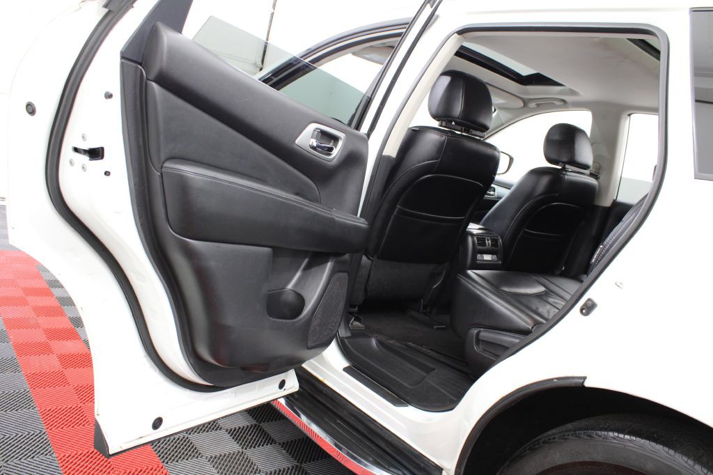 2018 Nissan Pathfinder Image 18