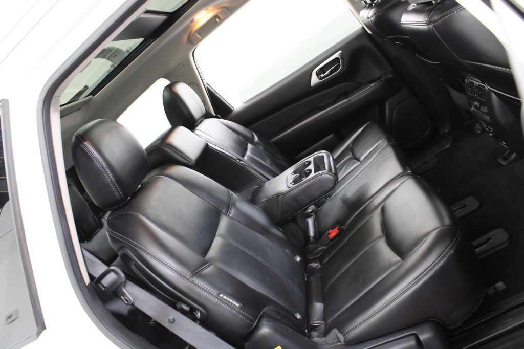 2018 Nissan Pathfinder Image 24