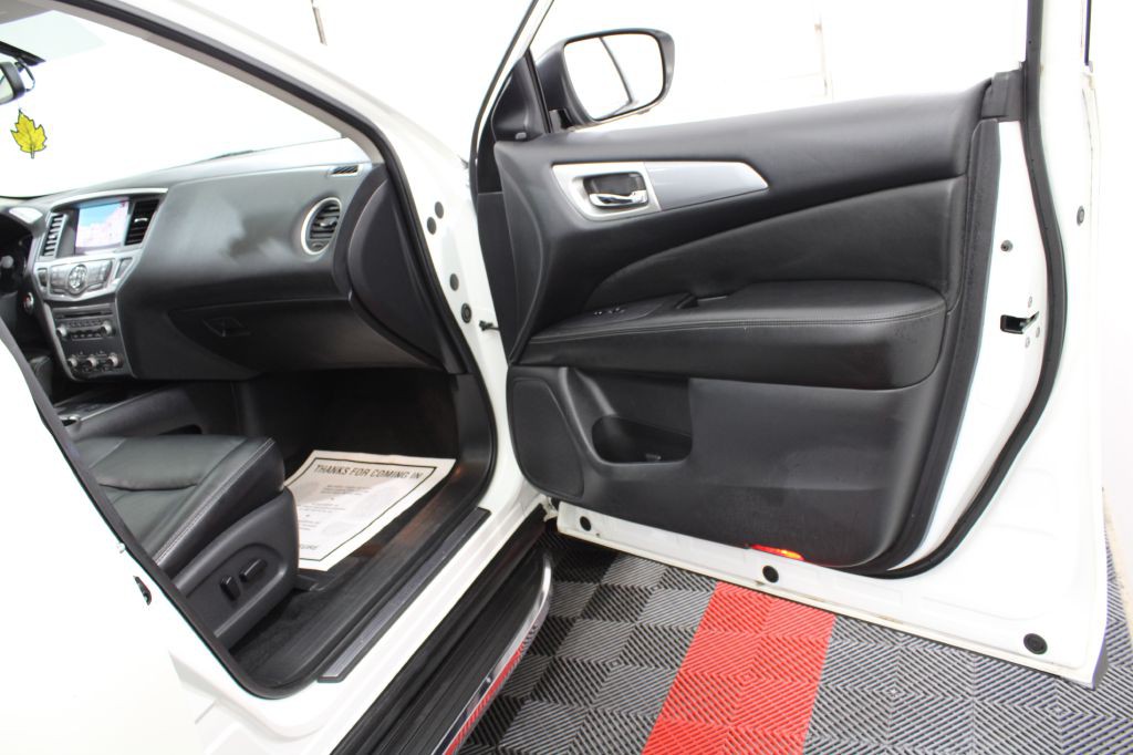 2018 Nissan Pathfinder Image 25
