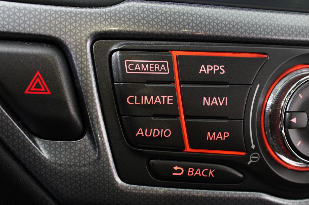 2018 Nissan Pathfinder Image 35