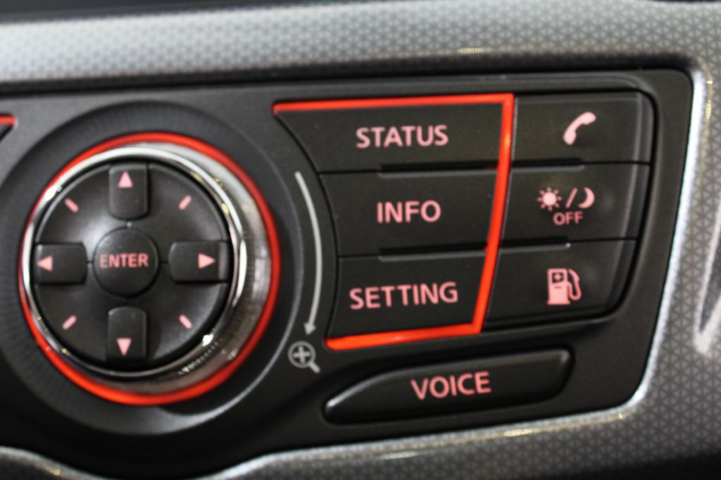 2018 Nissan Pathfinder Image 36