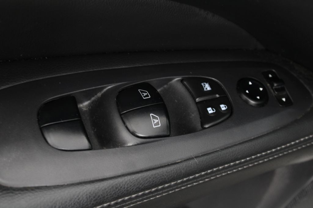 2018 Nissan Pathfinder Image 41