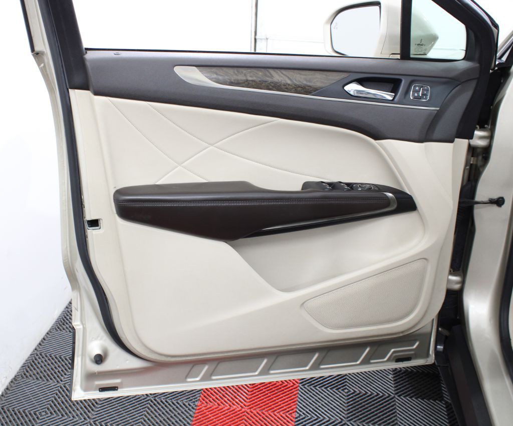 2017 Lincoln MKC Image 17